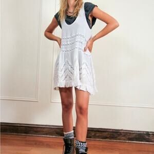 INTIMATELY by FREE PEOPLE Voile and Lace Trapeze Slip‎ Dress in White Combo Sz M